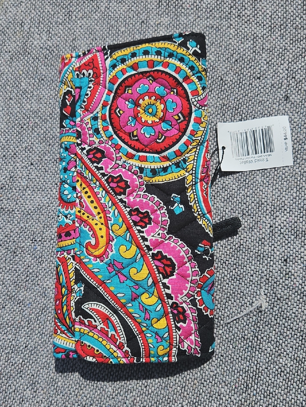 Vera Bradley Trifold Wallet Parisian Paisley..magnet Closure